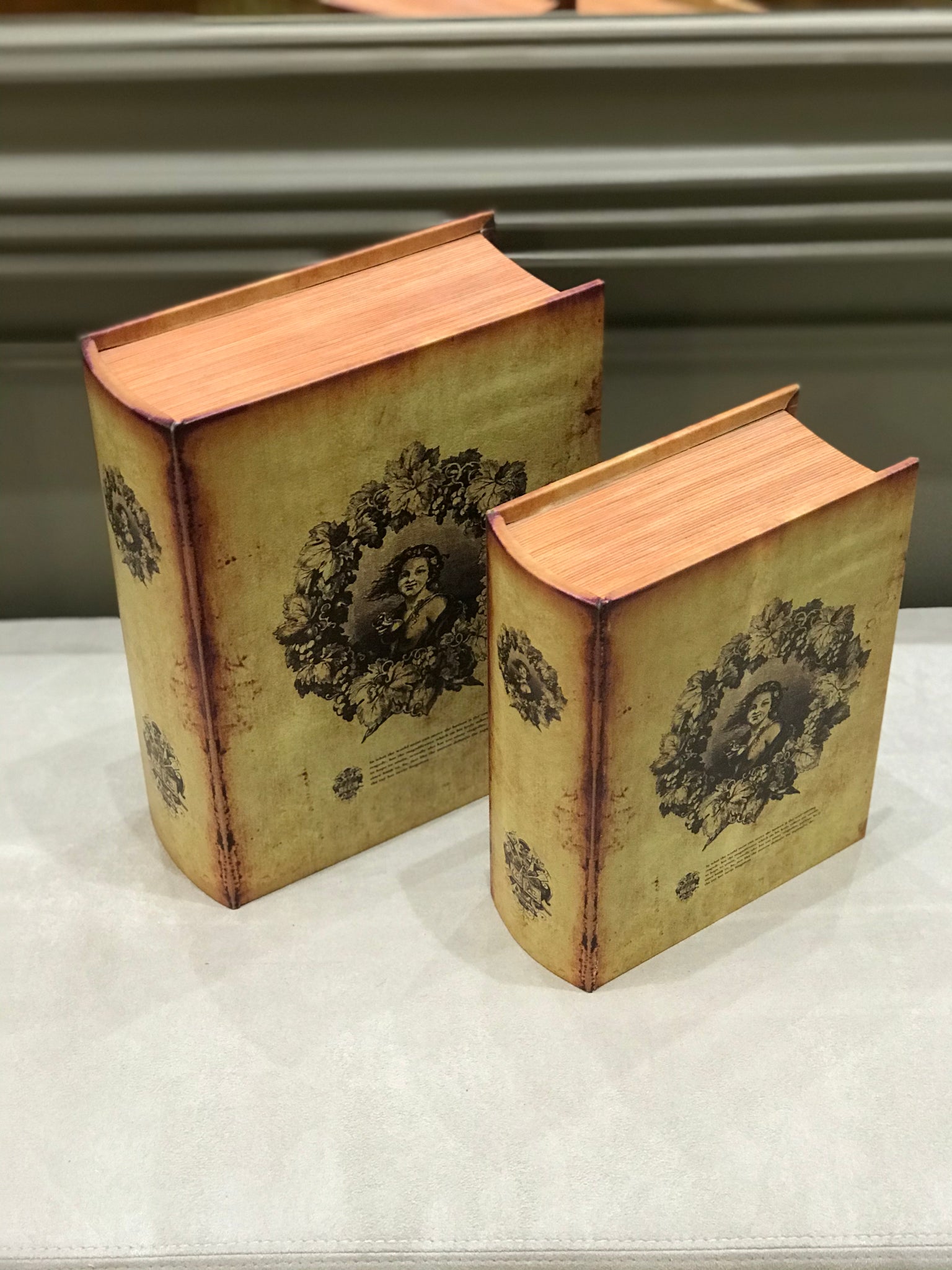 Set de Caja Libro – Kallalith